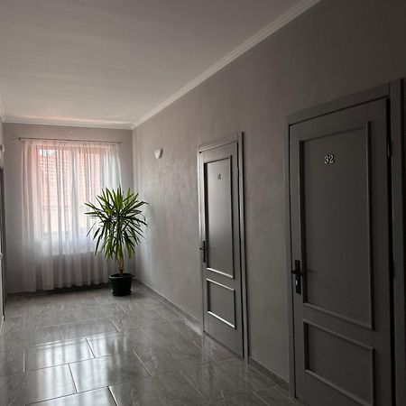 Maestro Hotel Ostroh Luaran gambar