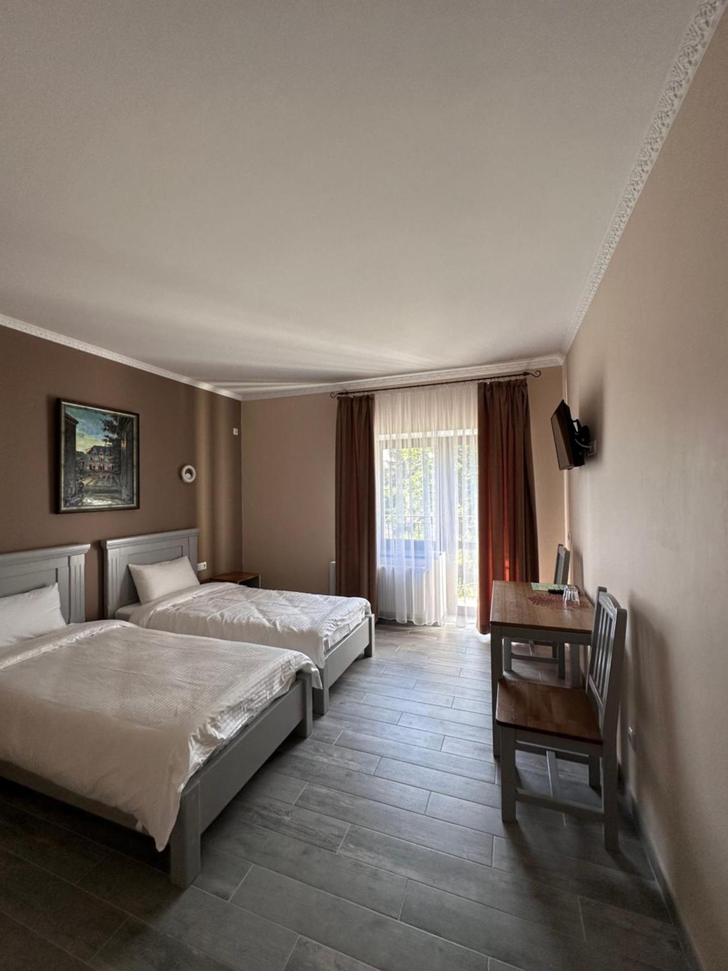 Maestro Hotel Ostroh Luaran gambar
