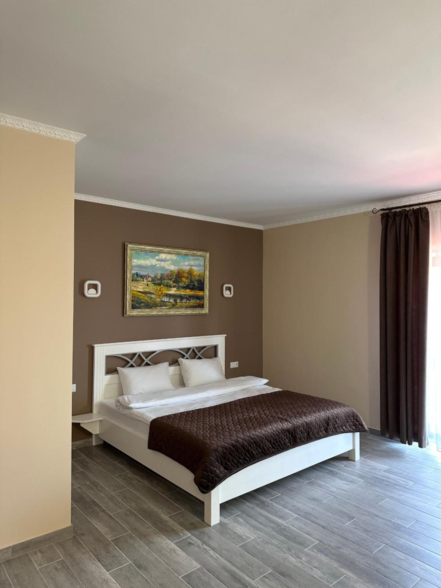 Maestro Hotel Ostroh Luaran gambar