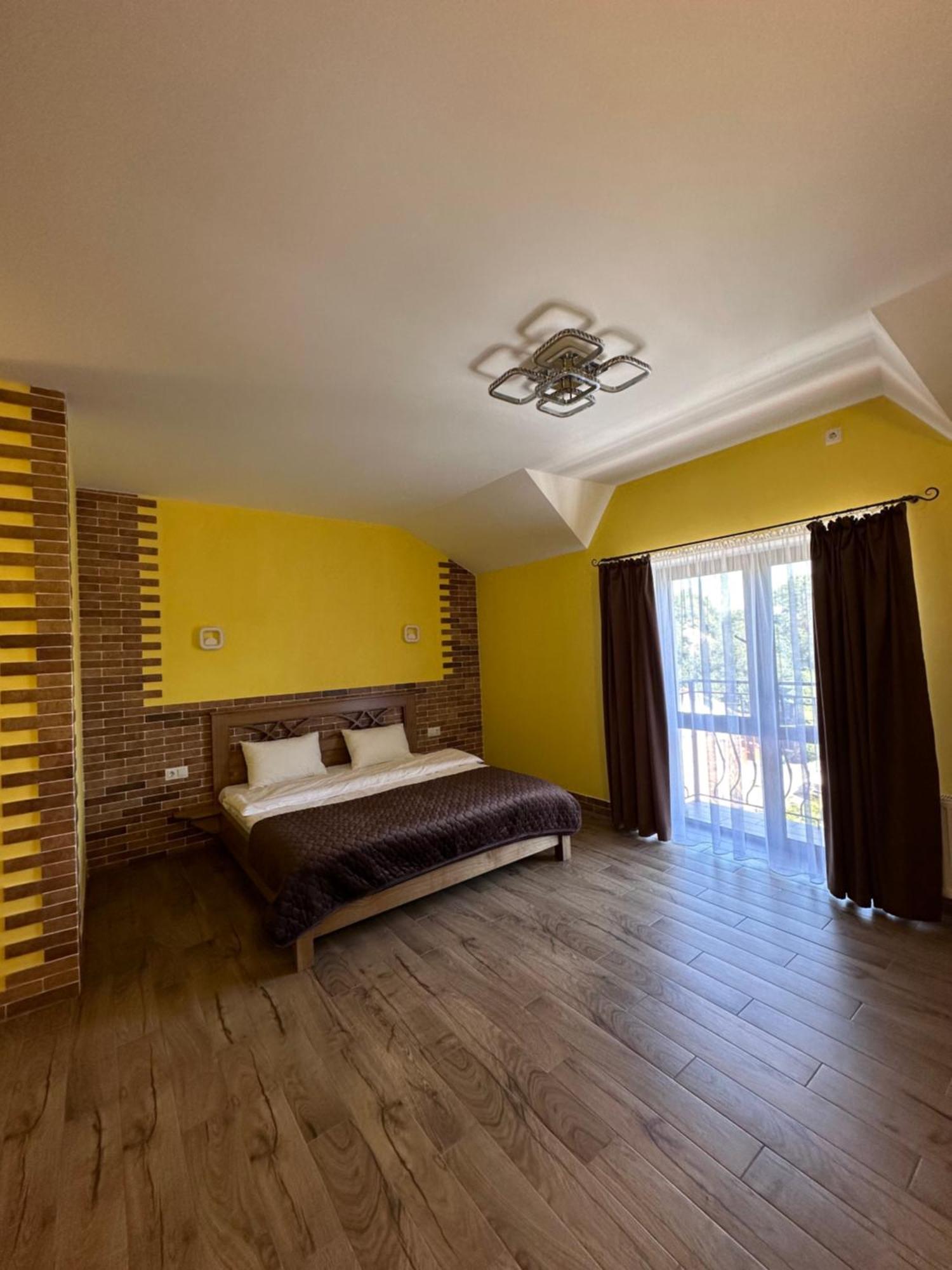 Maestro Hotel Ostroh Luaran gambar