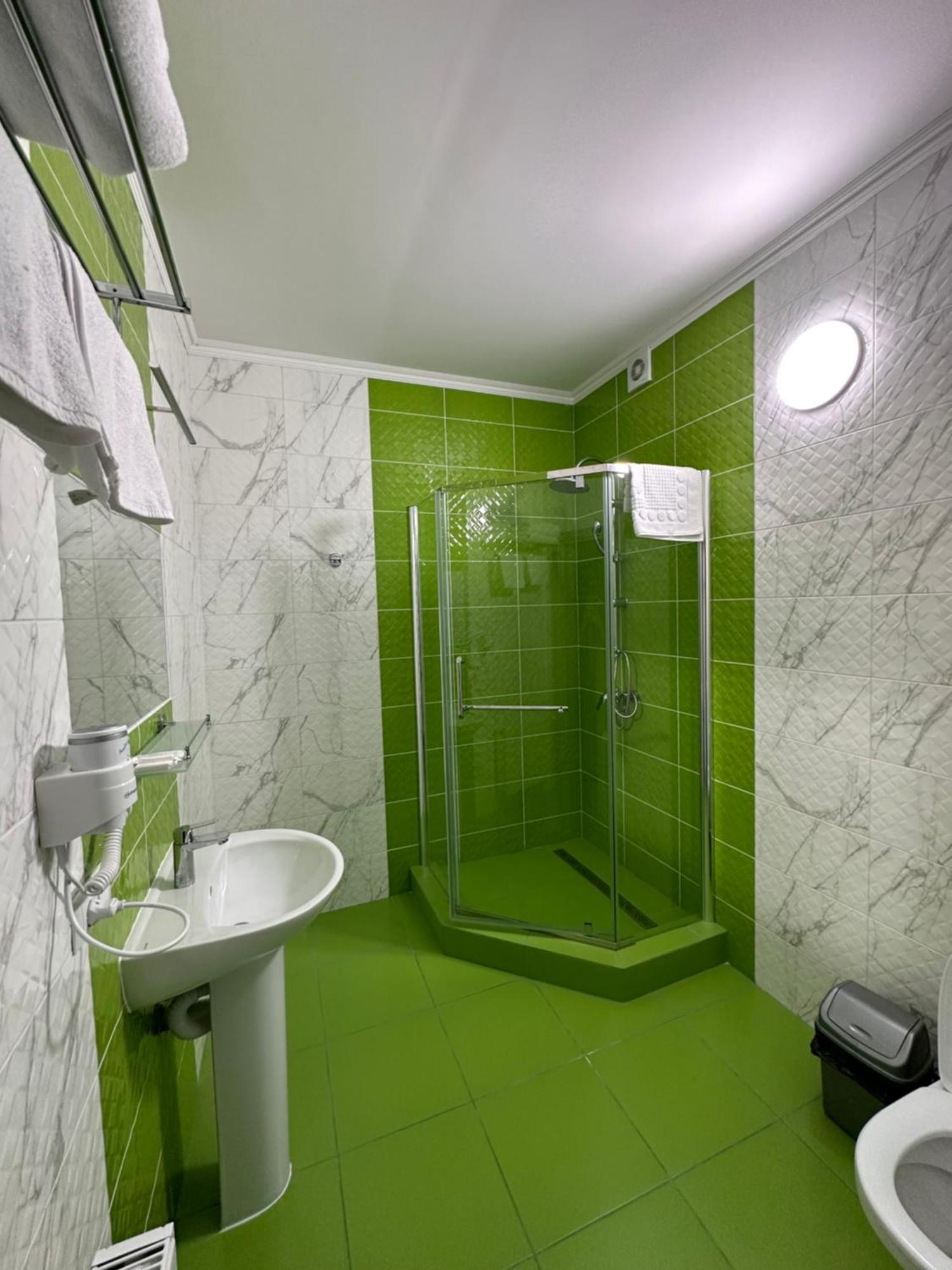 Maestro Hotel Ostroh Luaran gambar