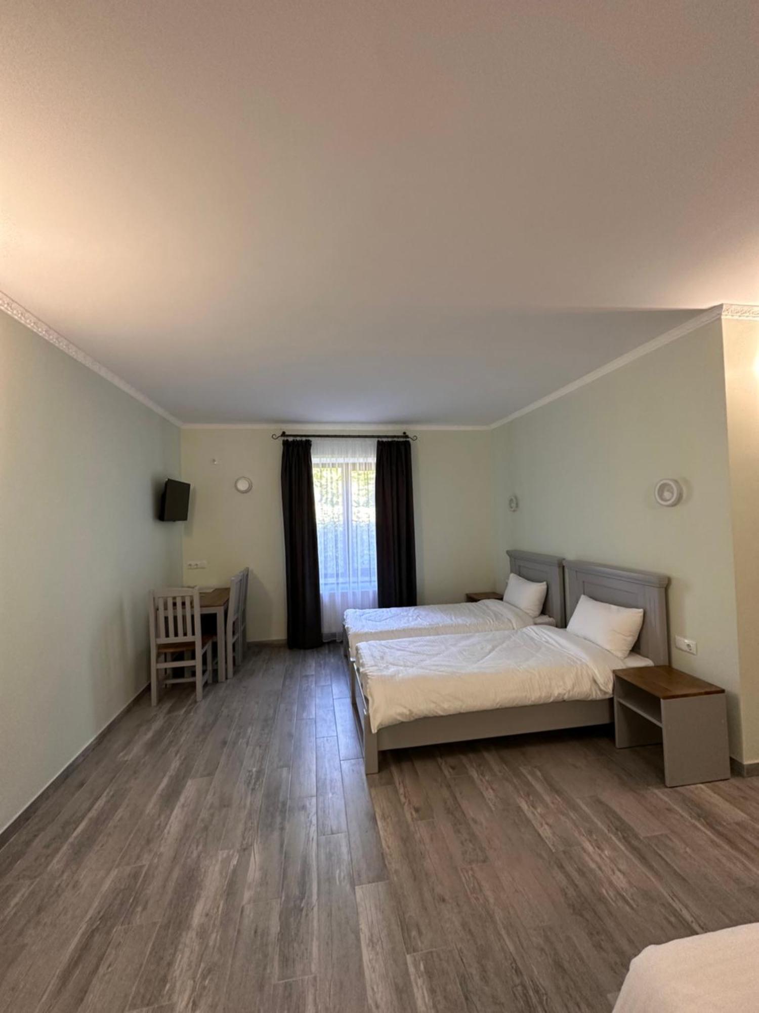 Maestro Hotel Ostroh Luaran gambar