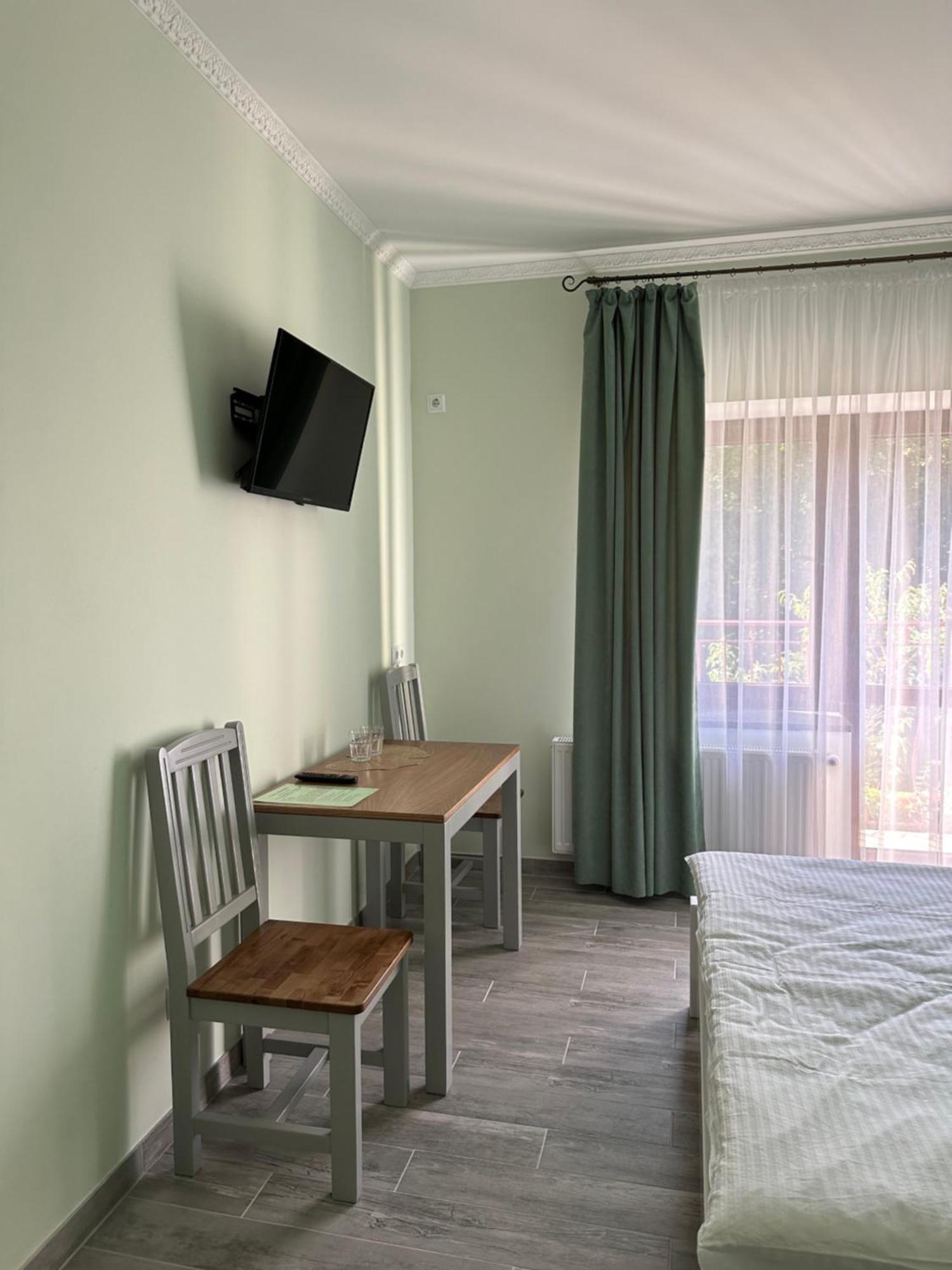 Maestro Hotel Ostroh Luaran gambar