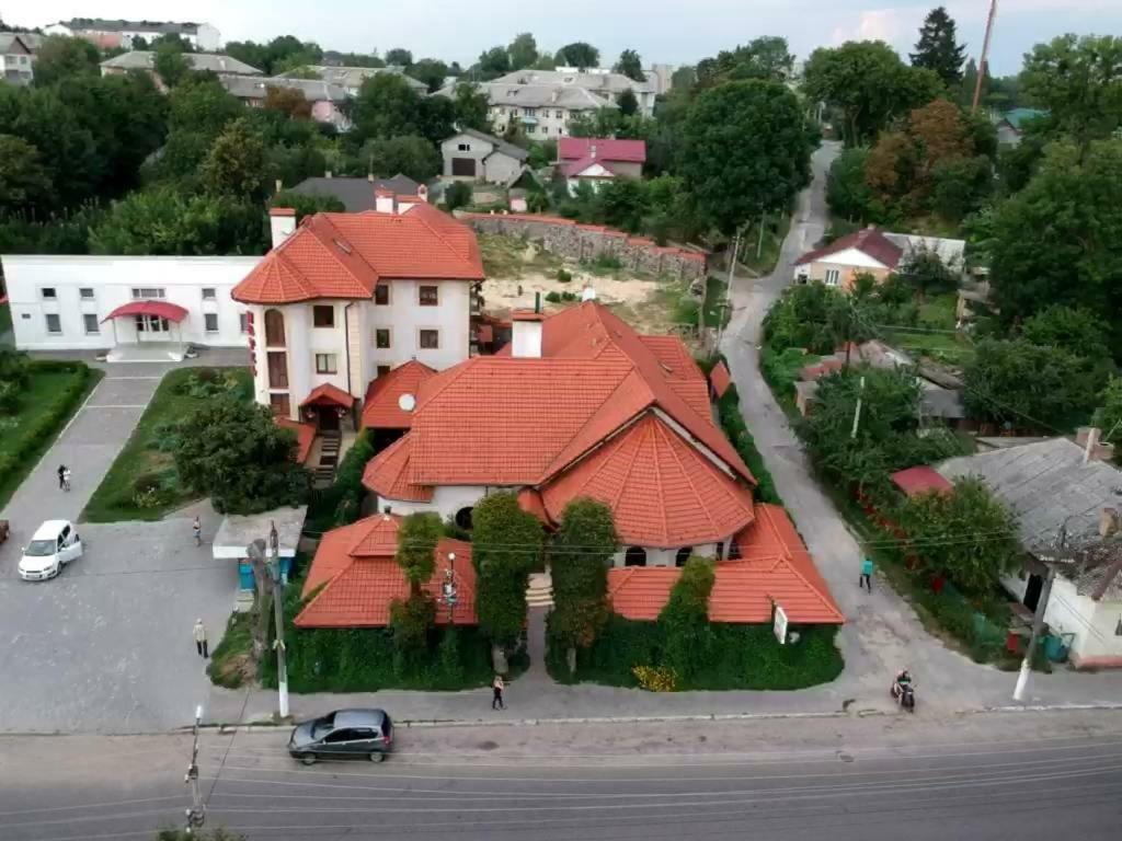 Maestro Hotel Ostroh Luaran gambar