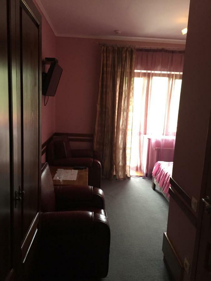Maestro Hotel Ostroh Luaran gambar