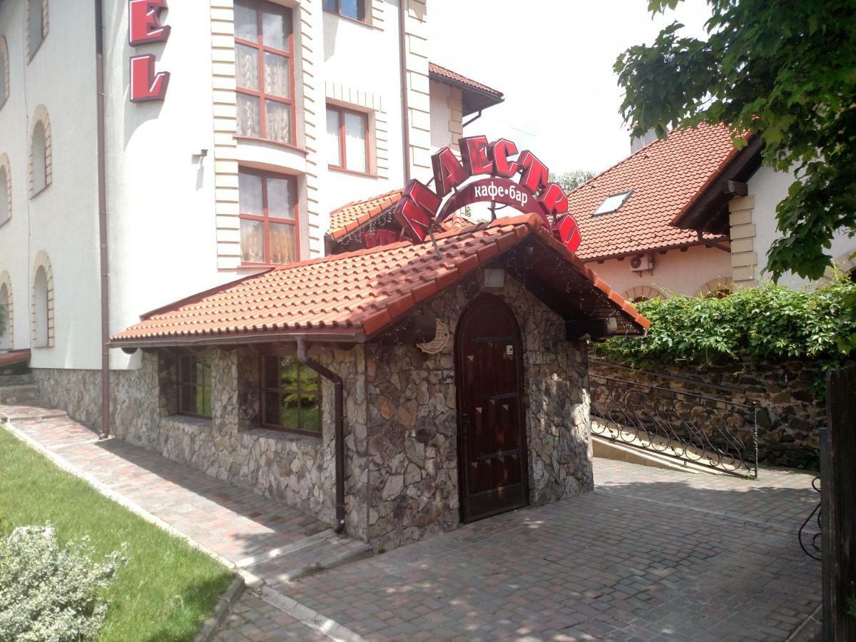Maestro Hotel Ostroh Luaran gambar