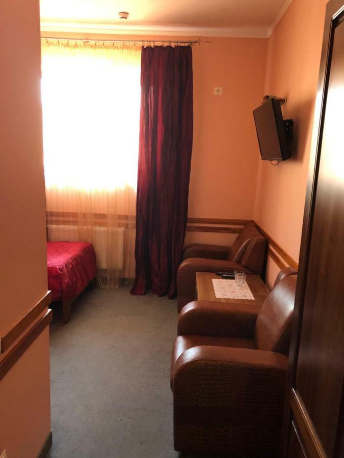 Maestro Hotel Ostroh Luaran gambar