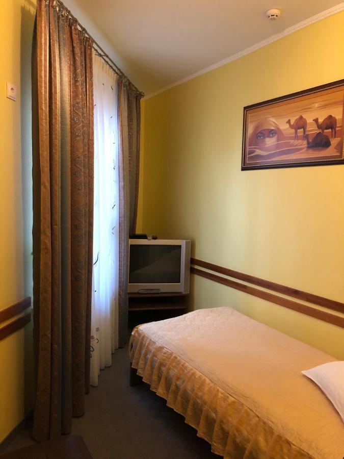 Maestro Hotel Ostroh Luaran gambar
