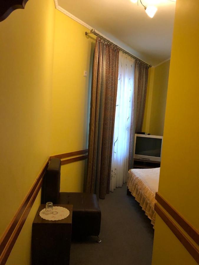 Maestro Hotel Ostroh Luaran gambar